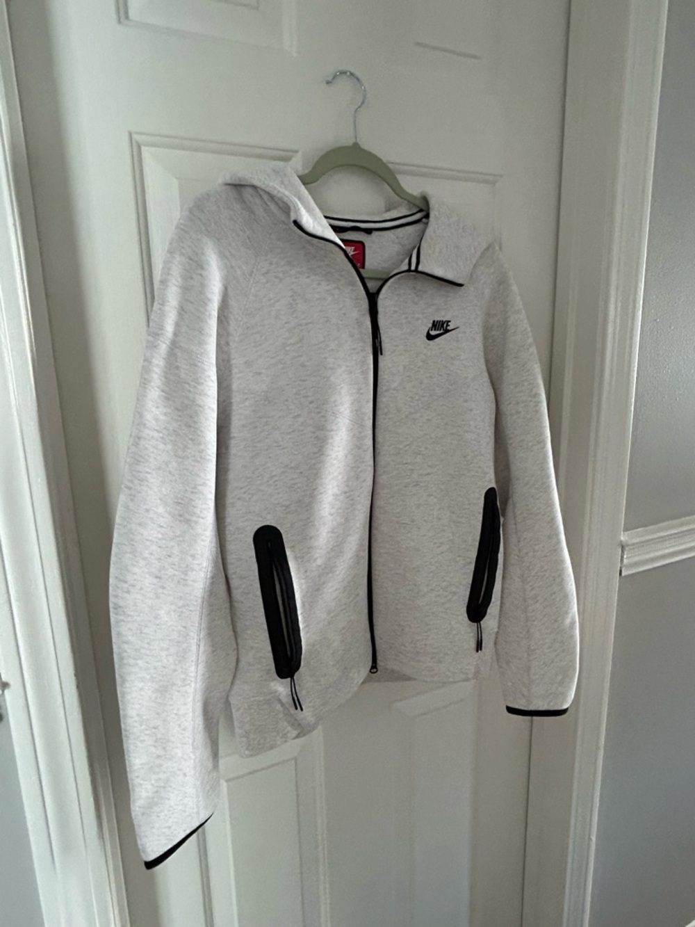 Nike Tech Fleece in Birch white